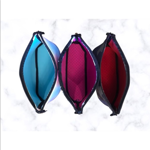 NWOT Gray Neoprene Everyday Bag - Picture 3 of 3